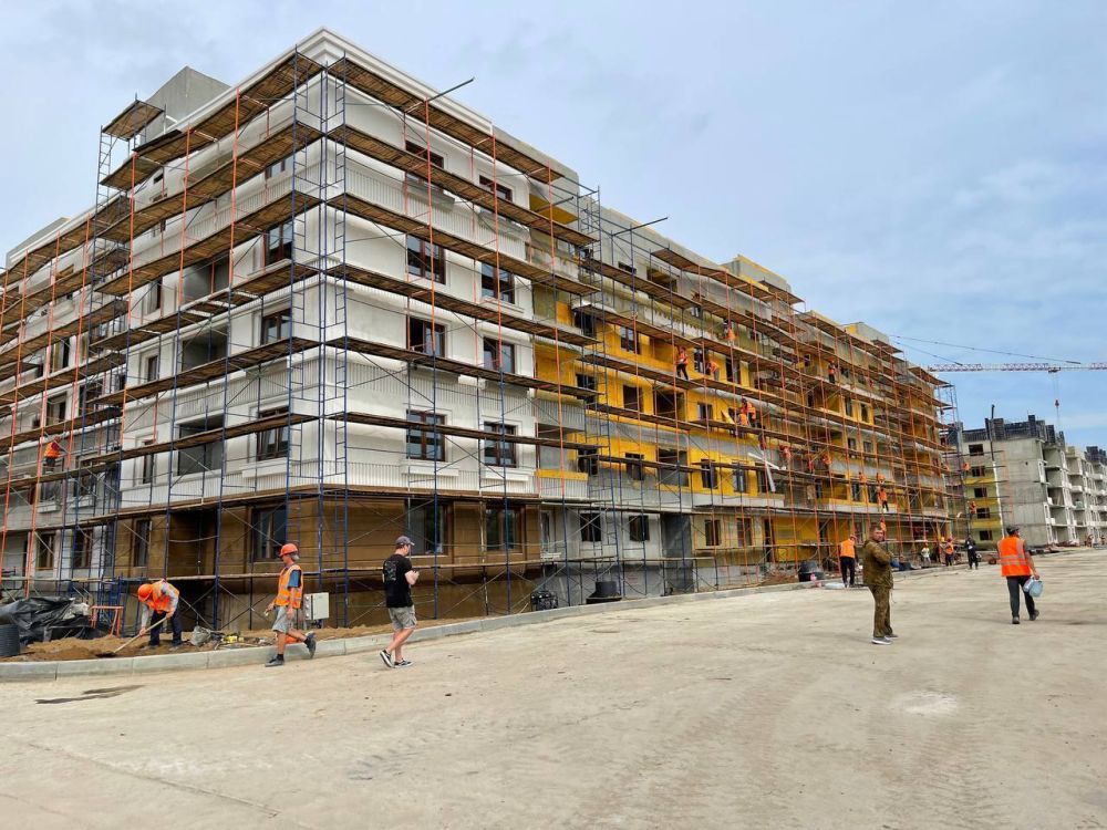 Один из домов нового жилого микрорайона уже построен