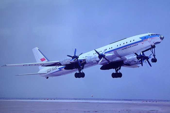 Пассажирский самолёт Ту-114