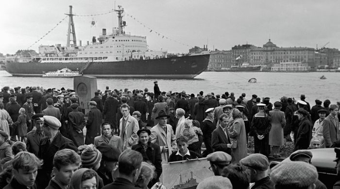 Ледокол «Ленин» на рейде в Ленинграде,1959 год