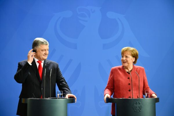 Совместный выход П. Порошенко и А. Меркель к прессе 12 апреля 2019 года