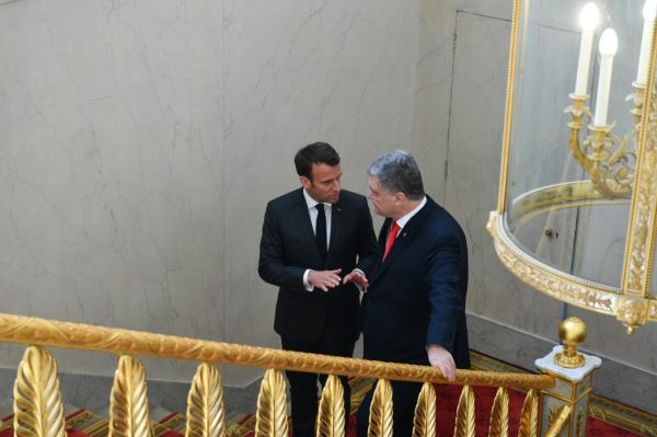 Встреча Э. Макрона с П. Порошенко в Париже