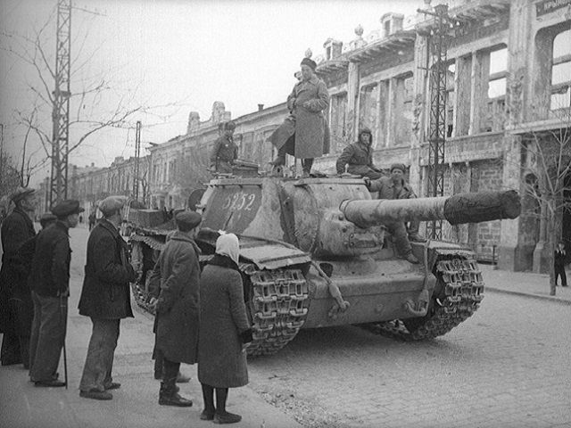 Освобождение Симферополя 13 апреля 1944 года