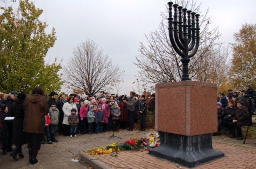 Мемориал на месте расстрела мариупольских евреев (Агробаза)