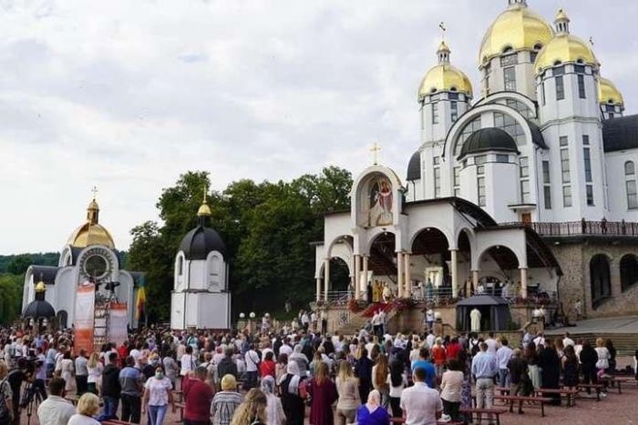 Зарваница. Униатское сборище в нарушение всех норм каратнина