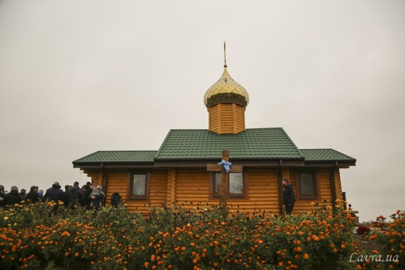 Новый храм села Долгошеи переполнен