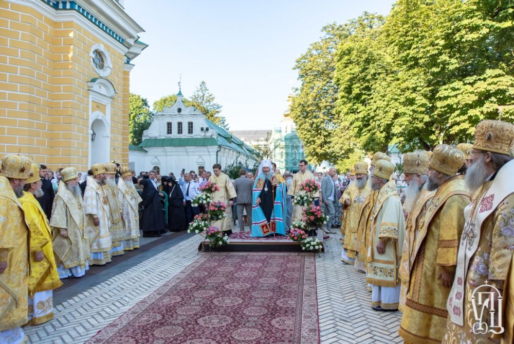 Торжества в Киево-Печерской Лавре в честь 6-летия интронизации митрополита Онуфрия