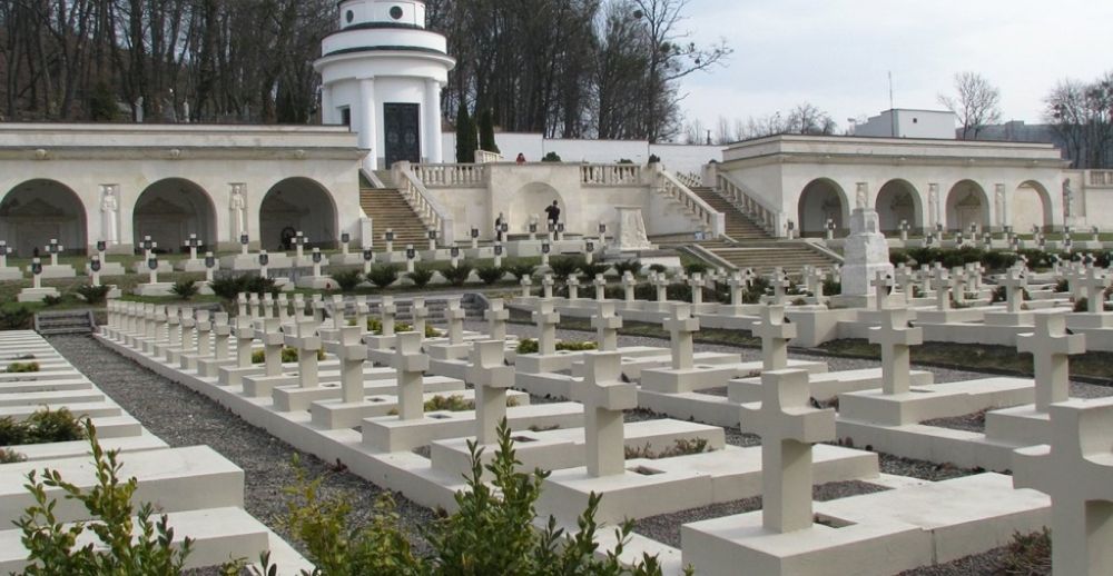 Мемориал «орлят» во Львове