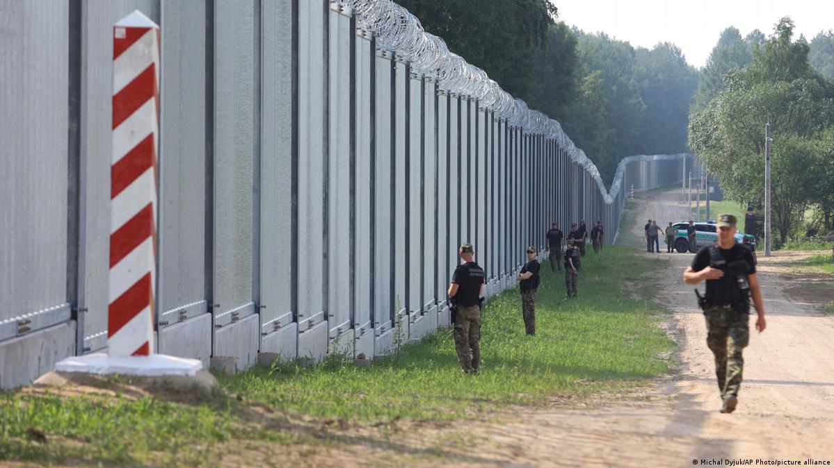 Польское заграждение на границе с Белоруссией