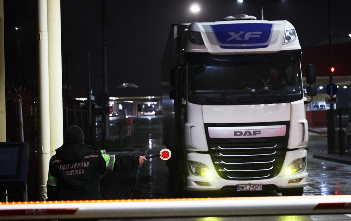 Открытие Польшей пункта пропуска «Бобровники» («Берестовица») на границе с Белоруссией