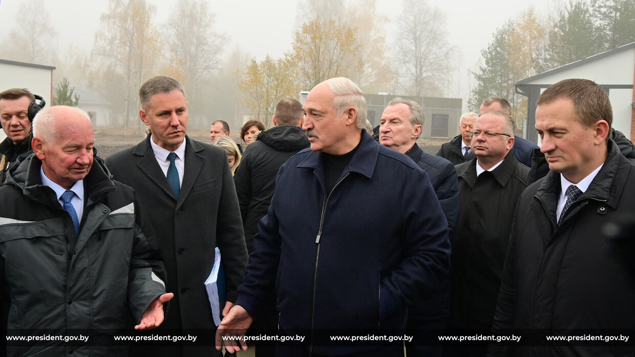 Лукашенко собрал чиновников по бытовому вопросу, но не мог не прокомментировать актуальные темы. Источник – официальный сайт Президента Республики Беларусь