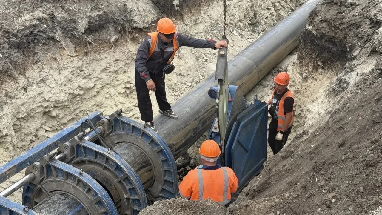 В Луганске реконструируют значимый участок городской системы канализации