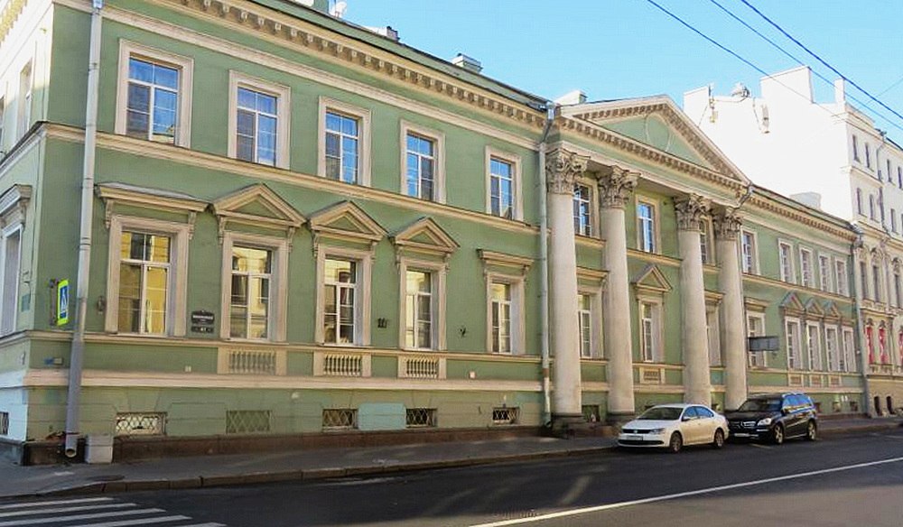 Здание главной придворной аптеки (Санкт-Петербург) на Миллионной улице, где размещалась Медицинская коллегия 