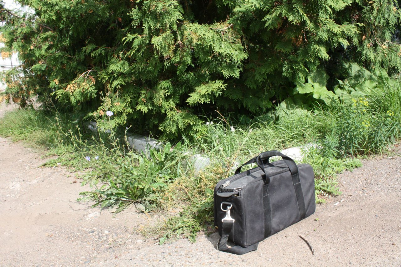 Так выглядят взрывоопасные предметы, разбросанные боевиками ВСУ и пособниками киевского режима на территории ДНР.