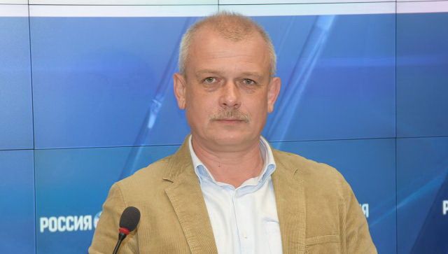 Директор Таврического информационно-аналитического центра, кандидат политических наук Александр БЕДРИЦКИЙ