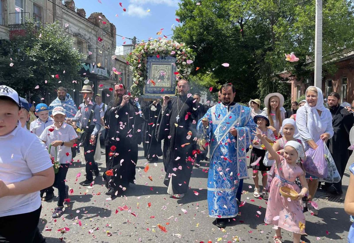 В Херсон для участия в Крестном ходе доставлена чудотворная Касперовская икона
