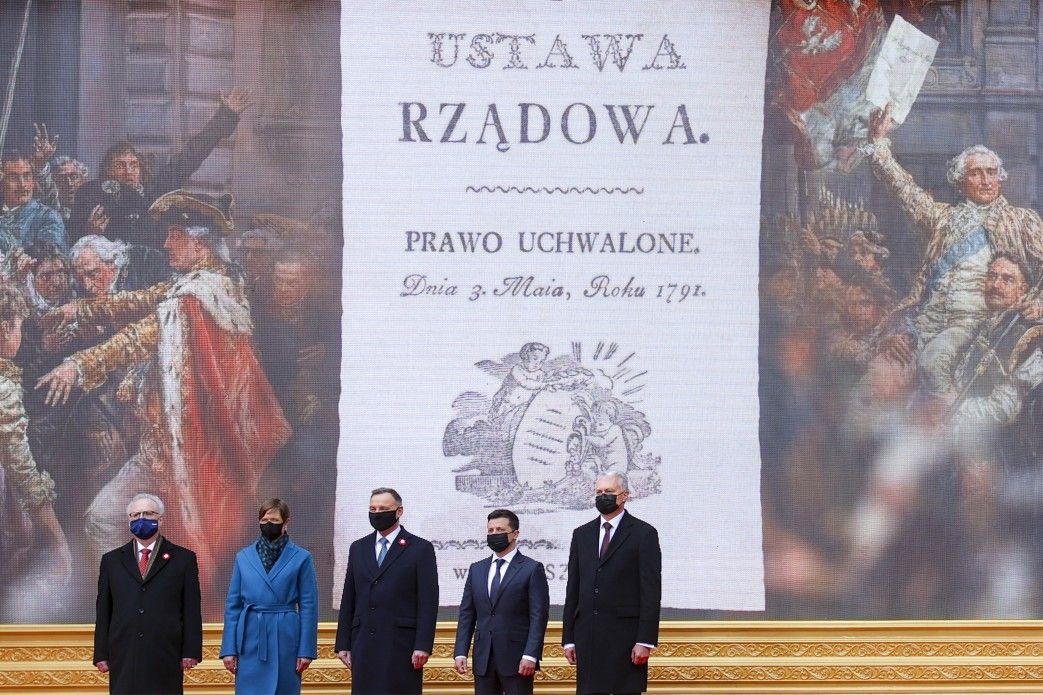 Польша давит величием Конституции 1791 года крошечных президентов