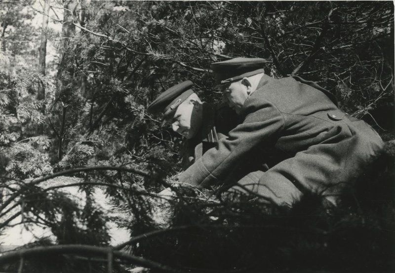 Маршал Конев и генерал Пухов во время подготовки операции