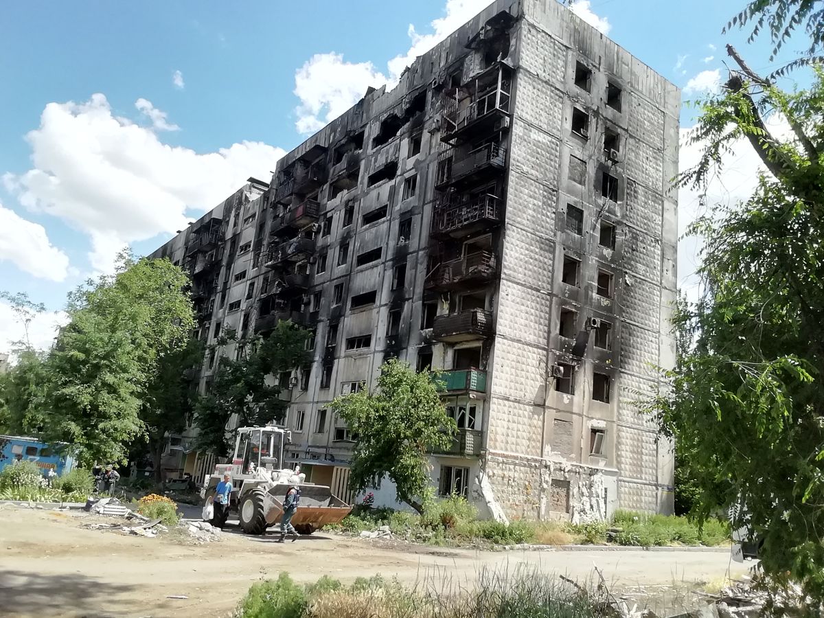 В Мариуполе 517 многоквартирных домов не подлежат восстановлению