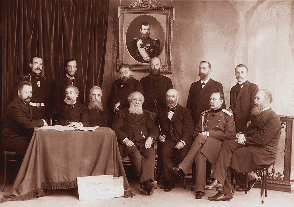 Главная переписная комиссия всеобщей переписи России 1897 года. В центре – П.П. Семёнов