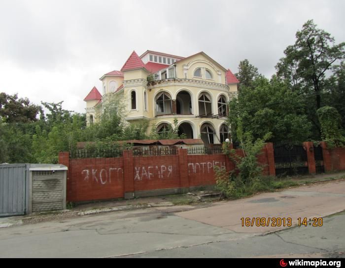 Новый «баронский» особняк на бывшей улице Бабушкина (Безручка), 25