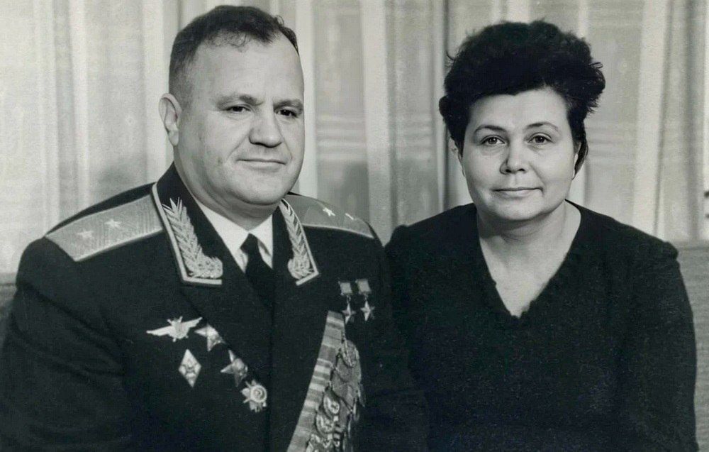 Генерал-лейтенант Н.Д. Гулаев с супругой