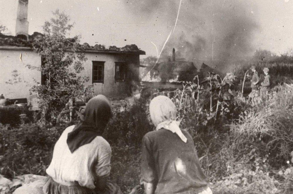 Cожжение немецкими оккупантами украинского села