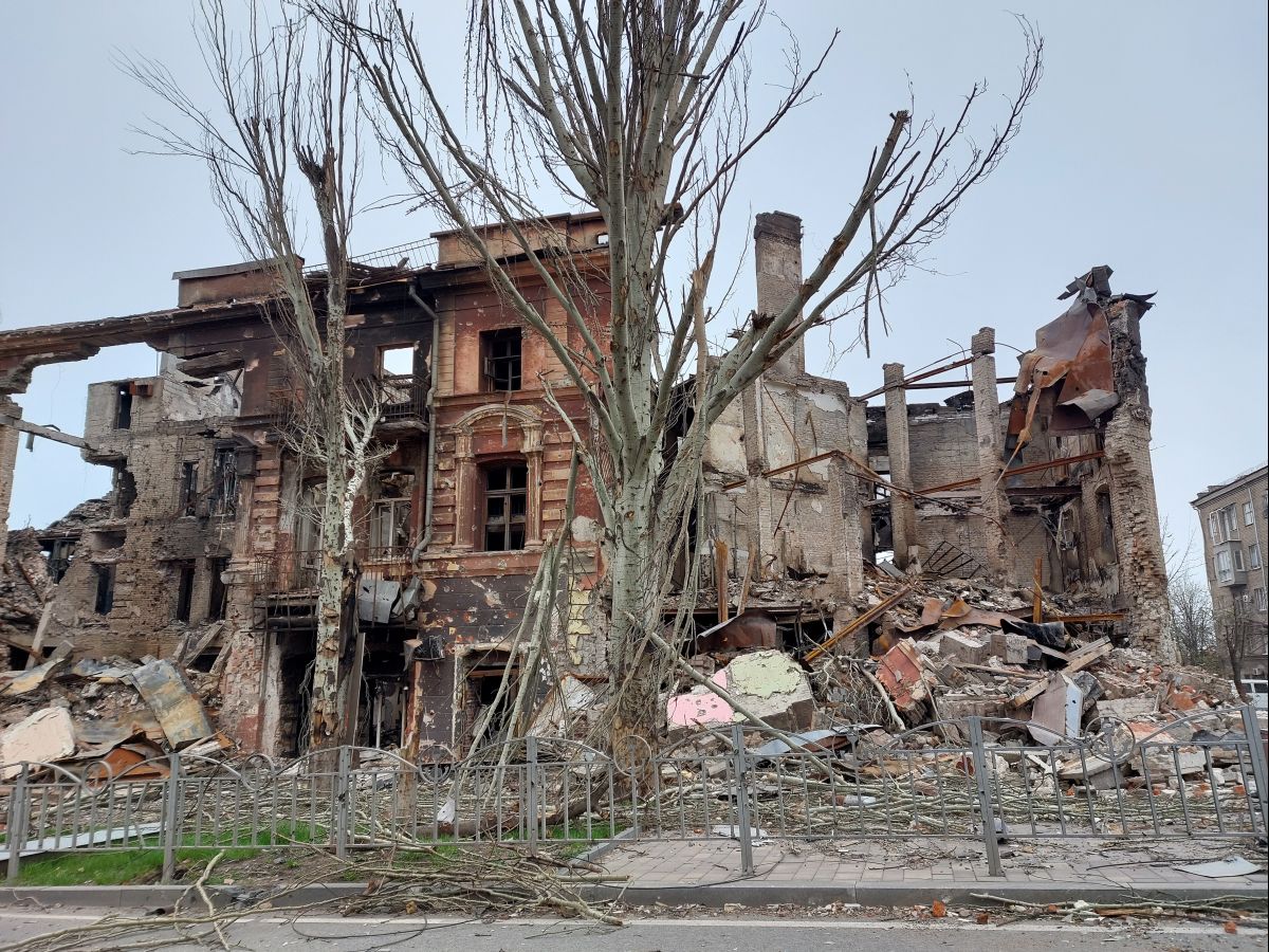 «Азовцы» пытались уничтожить Мариуполь. Март 2022.
