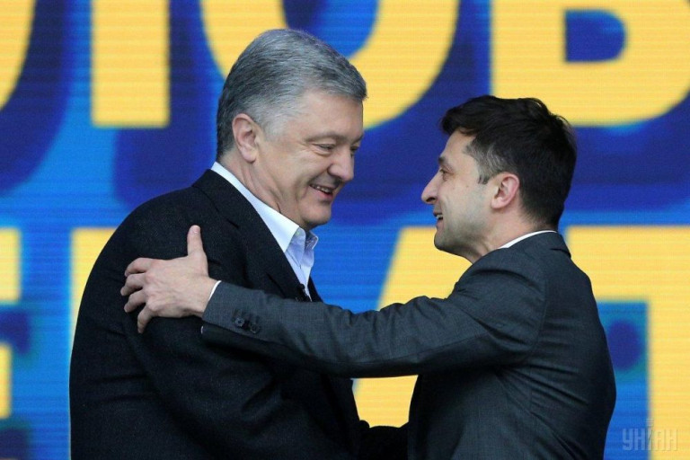 Порошенко передаёт бразды правления на Украине Зеленскому