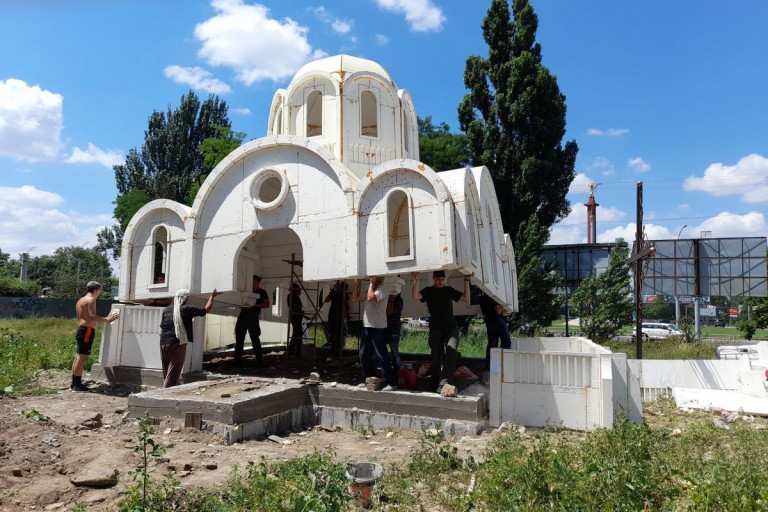 Сооружение пенопластового «храма» ПЦУ в Херсоне – самый лучший символ варфоломеевцев