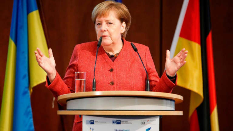Запланированный на 22 августа визит канцлера Германии Ангелы Меркель на Украину – это попытка Берлина спасти минский формат урегулирования конфликта на Донбассе.