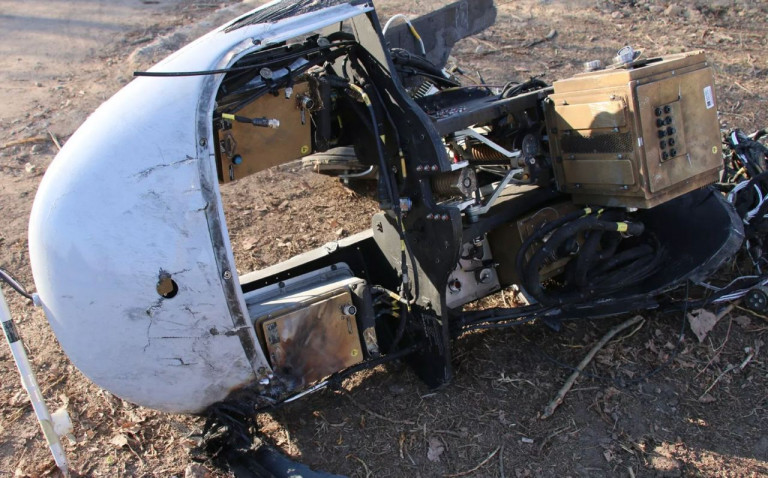 На заглавном фото: Обломки одного из сбитых на Украине «Байрактаров» – в Киевской области