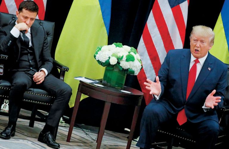 На заглавном фото: Зеленский встречался с Трампом в своей «прошлой жизни», осенью 2019 года, когда многие ещё надеялись на то, что новый президент Украины способен принести мир. Но надежды эти были тщетны
