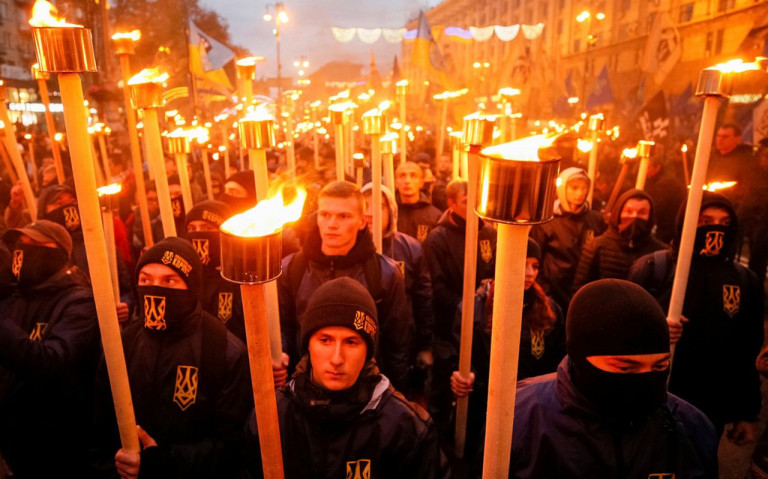 На заглавном фото: Один из нацистских маршей в Киеве