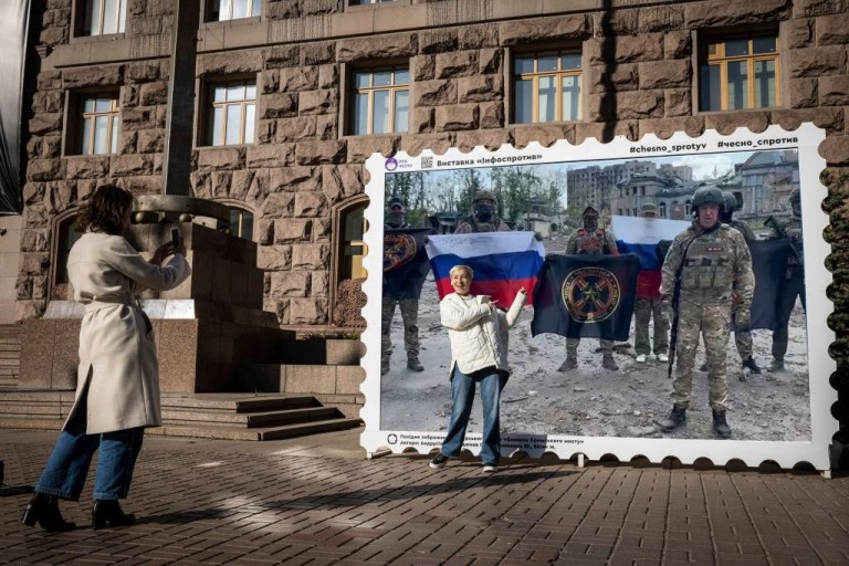 Пока Зеленский вояжирует, в Киеве назрела острая необходимость сменить марку