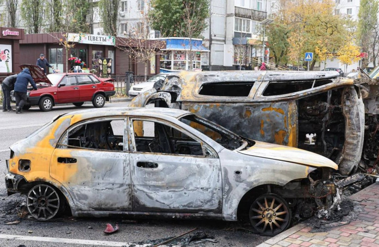 На заглавном фото: последствия недавнего удара ВСУ по Энергодару Запорожской области