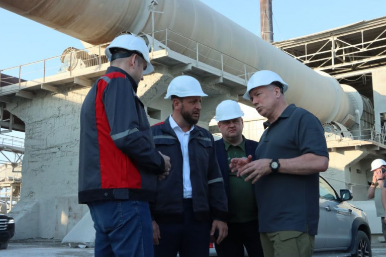 Амвросиевский (ДНР) цементный комбинат хотят сделать одним из крупнейших  в России