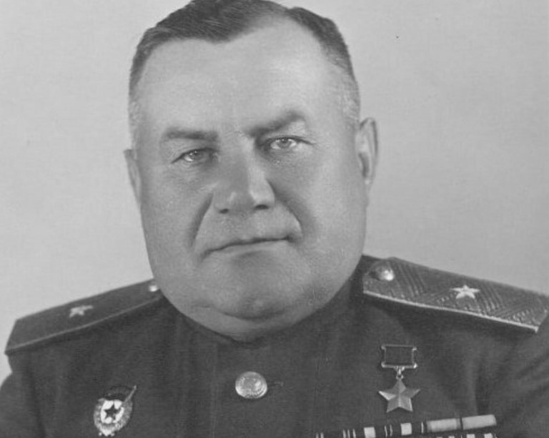 Заглавное фото. Герой Советского Союза Георгий Петрович Исаков