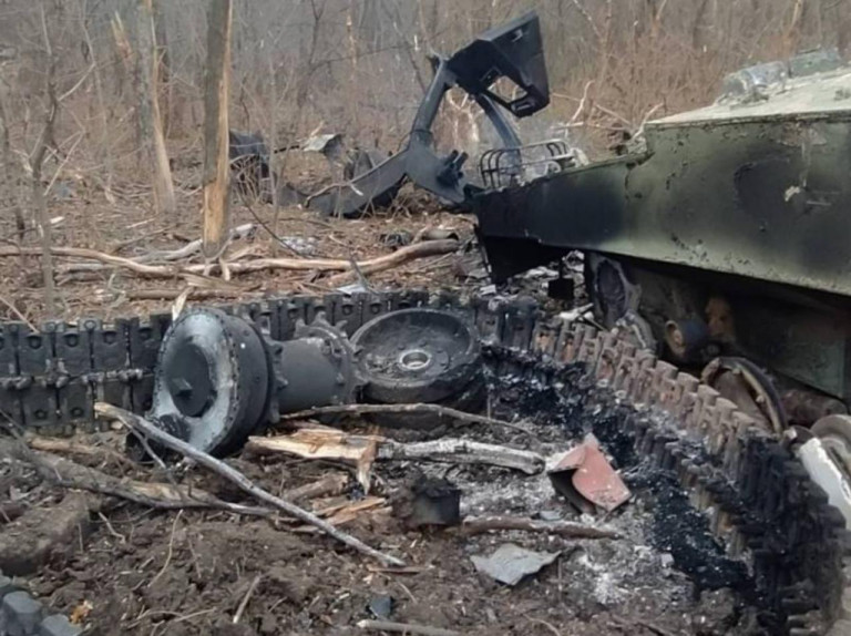 На заглавном фото: Польским "Крабам" на Украине, видимо, климат не подошёл...