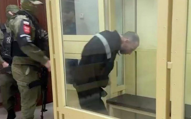 На заглавном фото: Начало судебного процесса над убийцей Владимиром Парафило