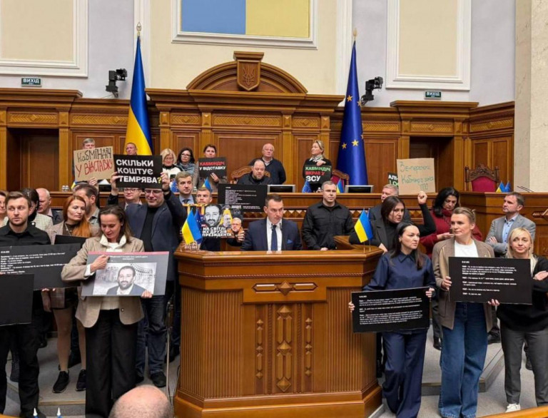 Заглавное фото: В Верховной раде снова было весело