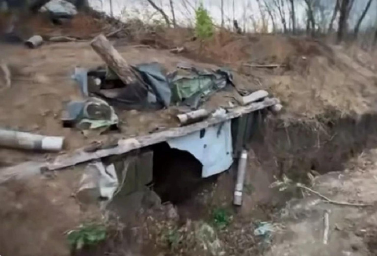 На заглавном фото: Схрон ВСУ с самодельным химическим оружием, обнаруженных на Красноармейском (Покровском) направлении.