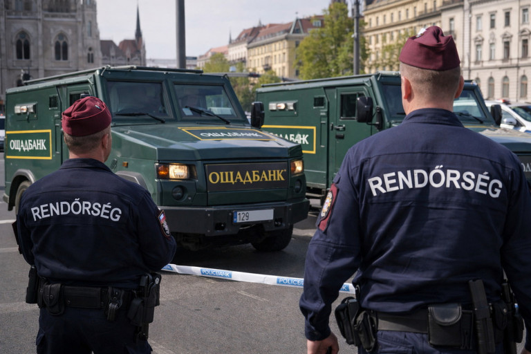 В Будапеште задержаны инкассаторские автомобили украинского Ощадбанка
