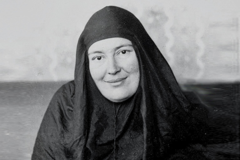 Заглавное фото. Мать Мария в монашеском одеянии на довоенной фотографии