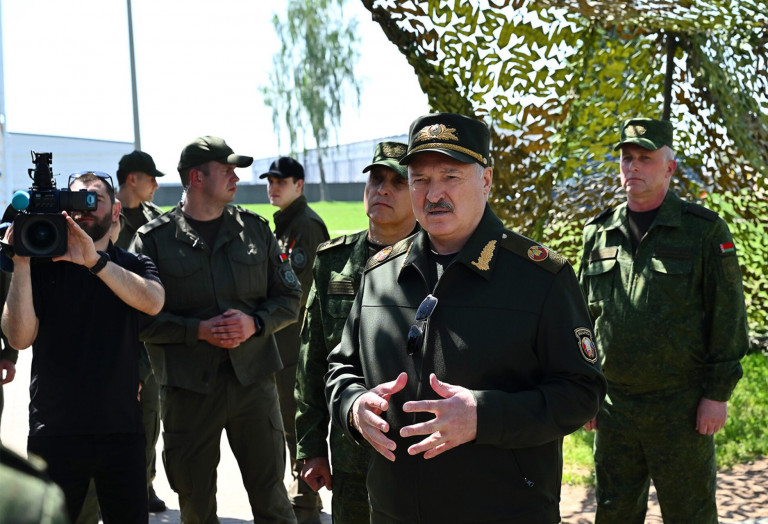 Александр Лукашенко после проведения совместной с Россией тренировки ядерных сил