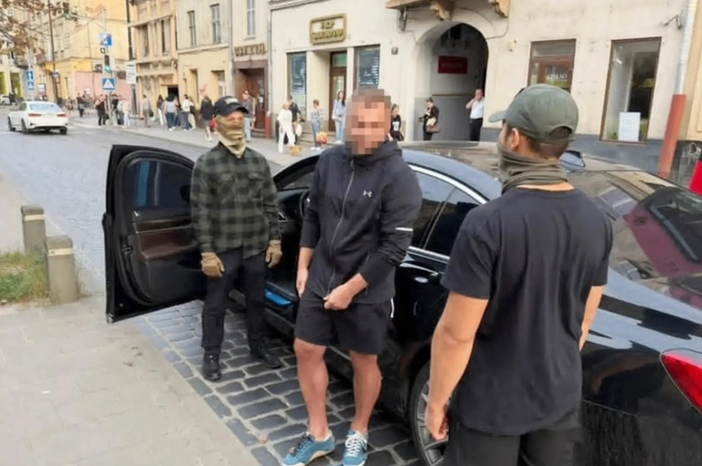 На заглавном фото: Задержание "Канцлера" Кропивы