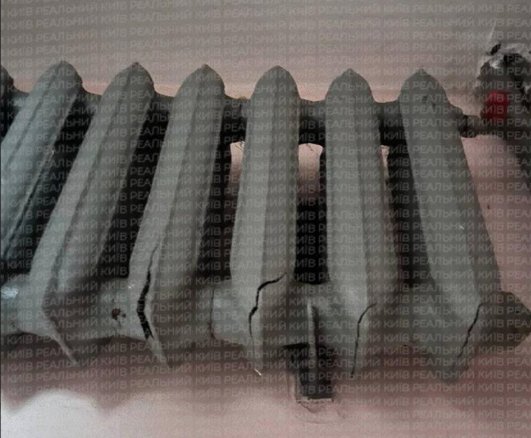 На заглавном фото: Так теперь выглядят системы отопления в киевских высотках (именно эта – одна из многих в 16-этажке на Алма-Атинской улице Киева).