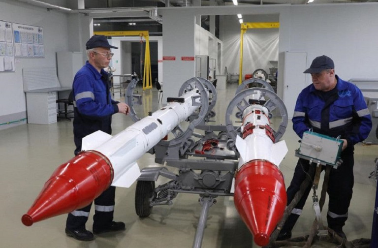 Заглавное фото: Производство боеприпасов в Белоруссии