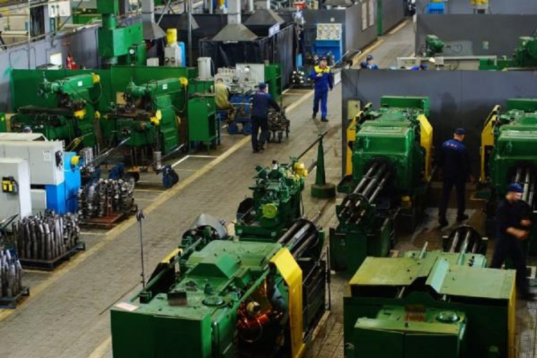 Цех одного из заводов ЛНР